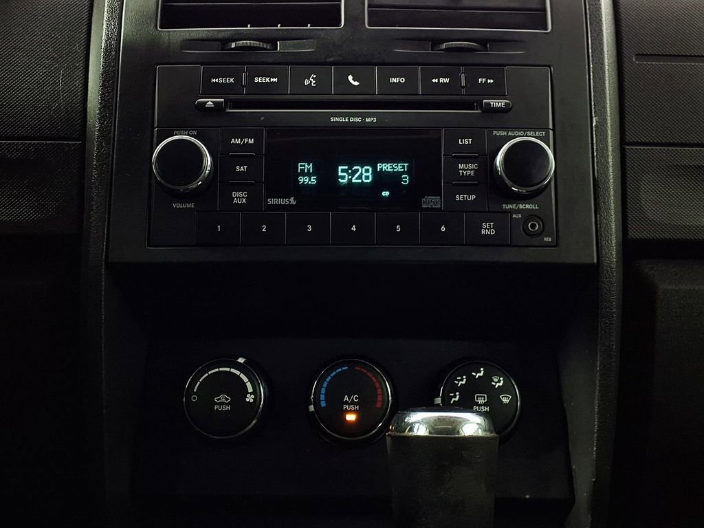 Used 2011 Dodge Nitro Heat image 23