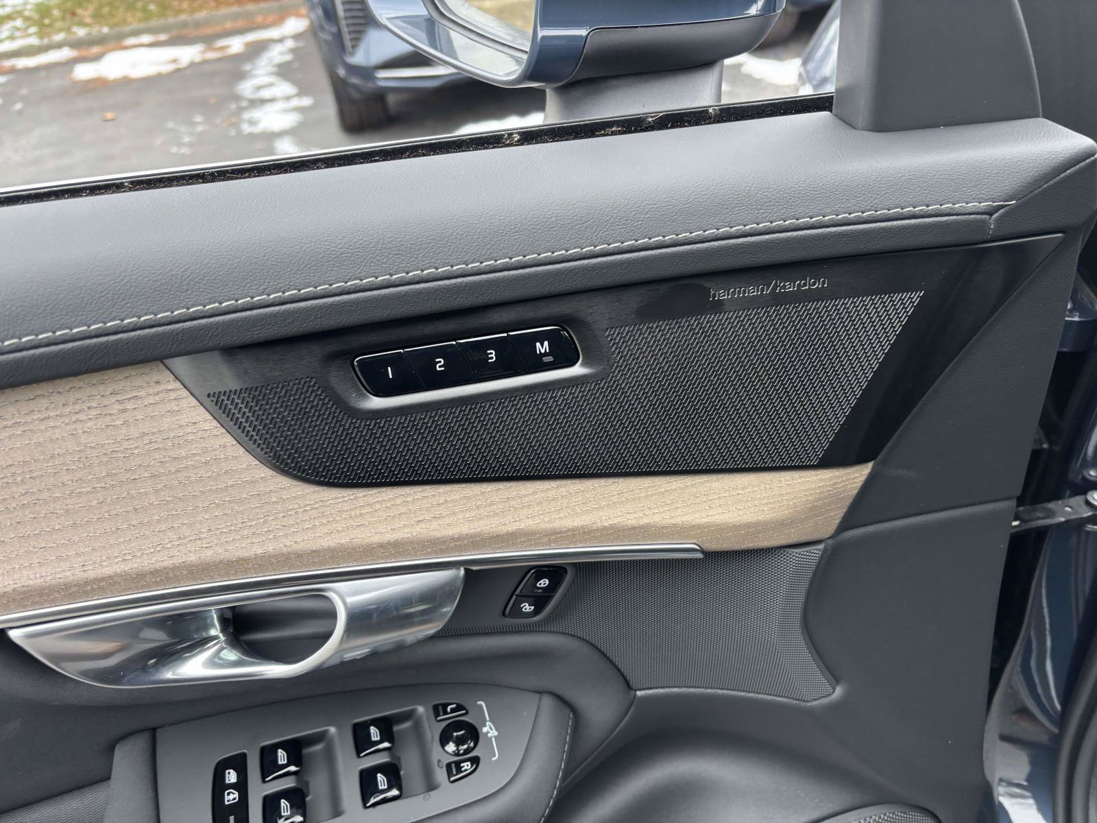 Certified 2026 Volvo XC90 B6 Plus w/ Protection Package Premier AWD/4WD image 12