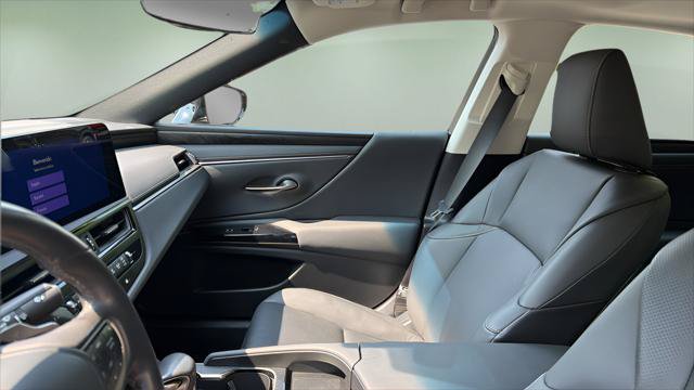 Certified 2024 Lexus ES 300h w/ Premium Package FWD image 16