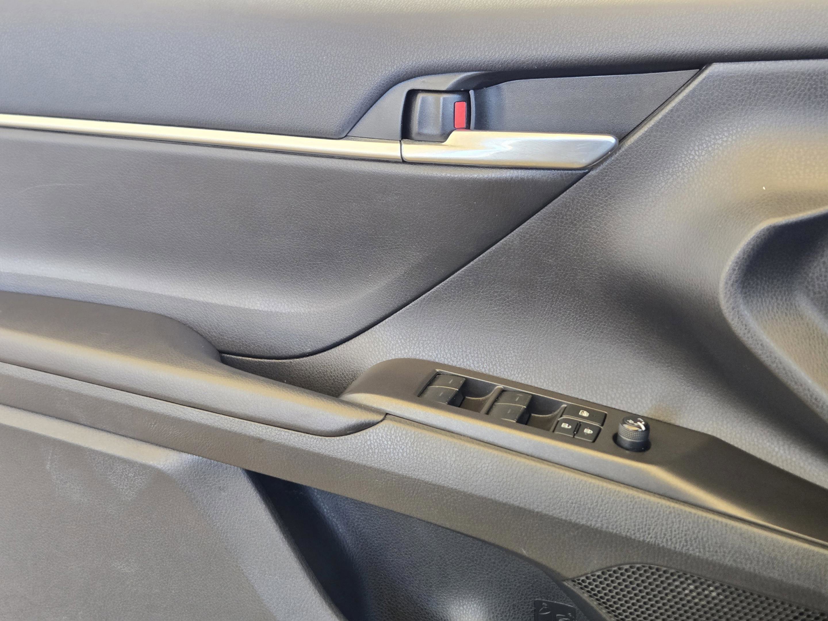 Used 2023 Toyota Camry SE w/ Convenience Package image 31