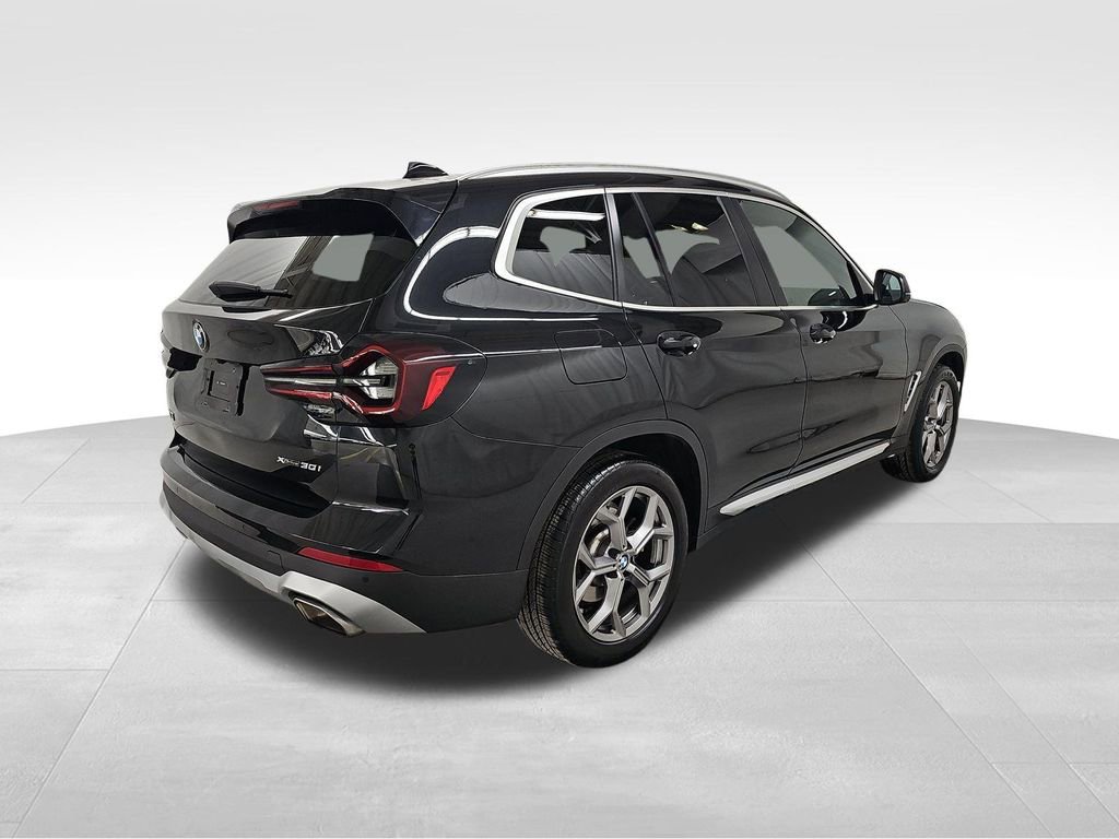 Certified 2024 BMW X3 xDrive30i w/ Premium Package image 2