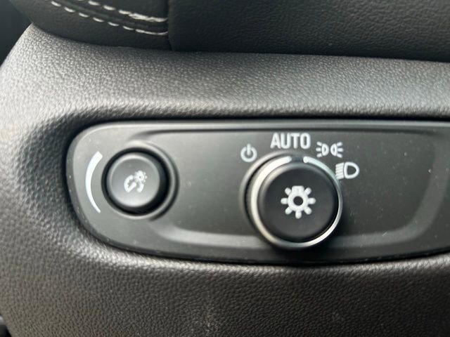 Used 2024 Chevrolet Blazer LT w/ Convenience Package FWD image 18