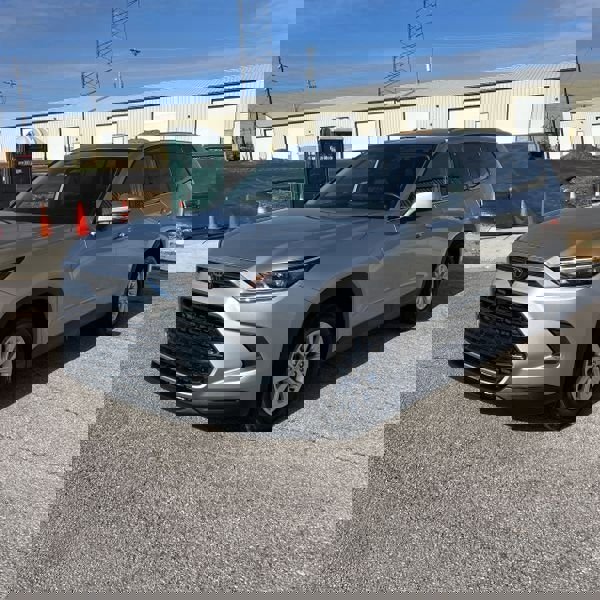 Used 2025 Toyota Grand Highlander FWD image 2