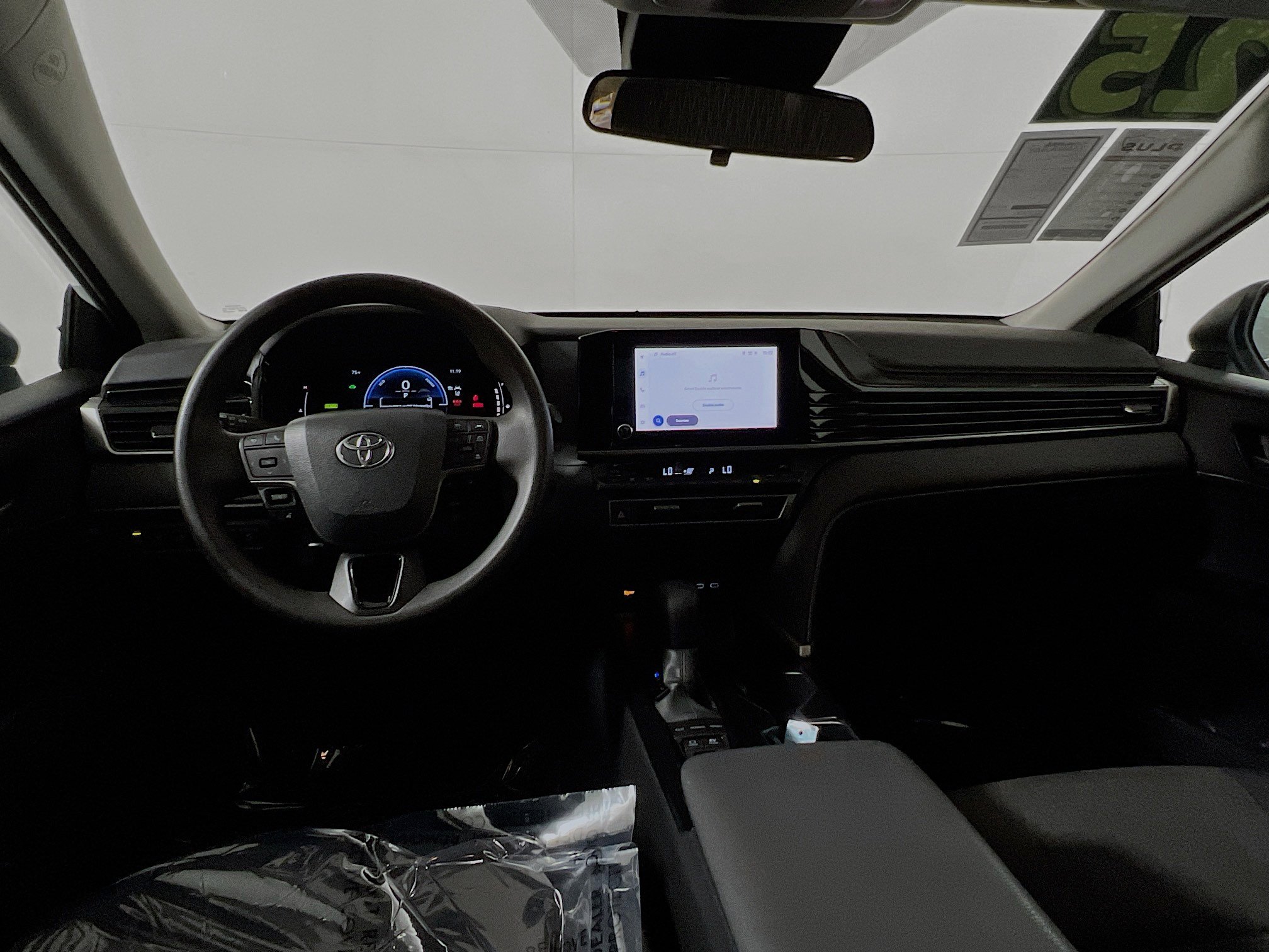 Used 2025 Toyota Camry LE FWD image 30