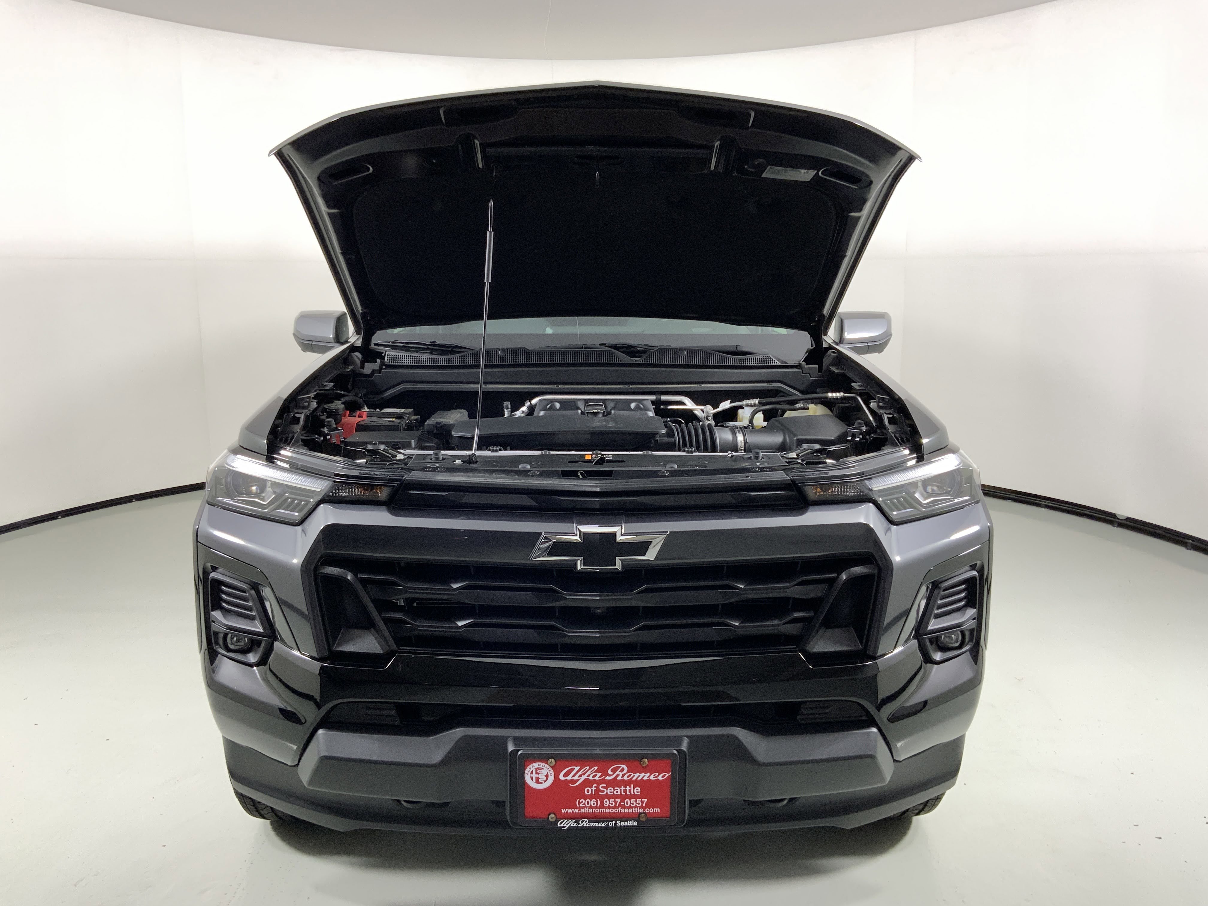 Used 2024 Chevrolet Colorado LT w/ LT Convenience Package III image 10