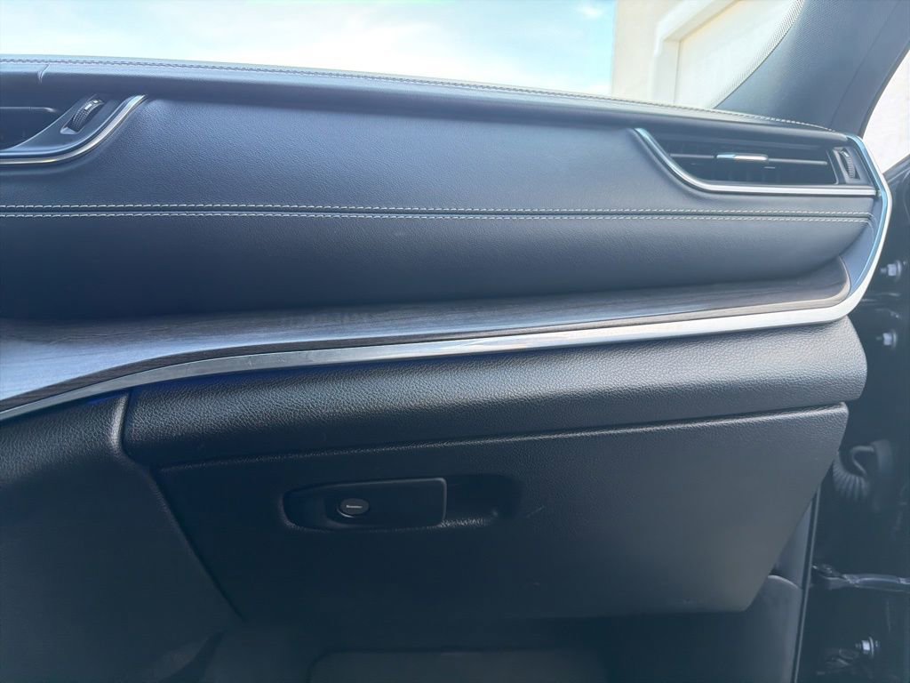 Used 2023 Jeep Grand Cherokee L Overland w/ Rear Seat Video Group I image 22