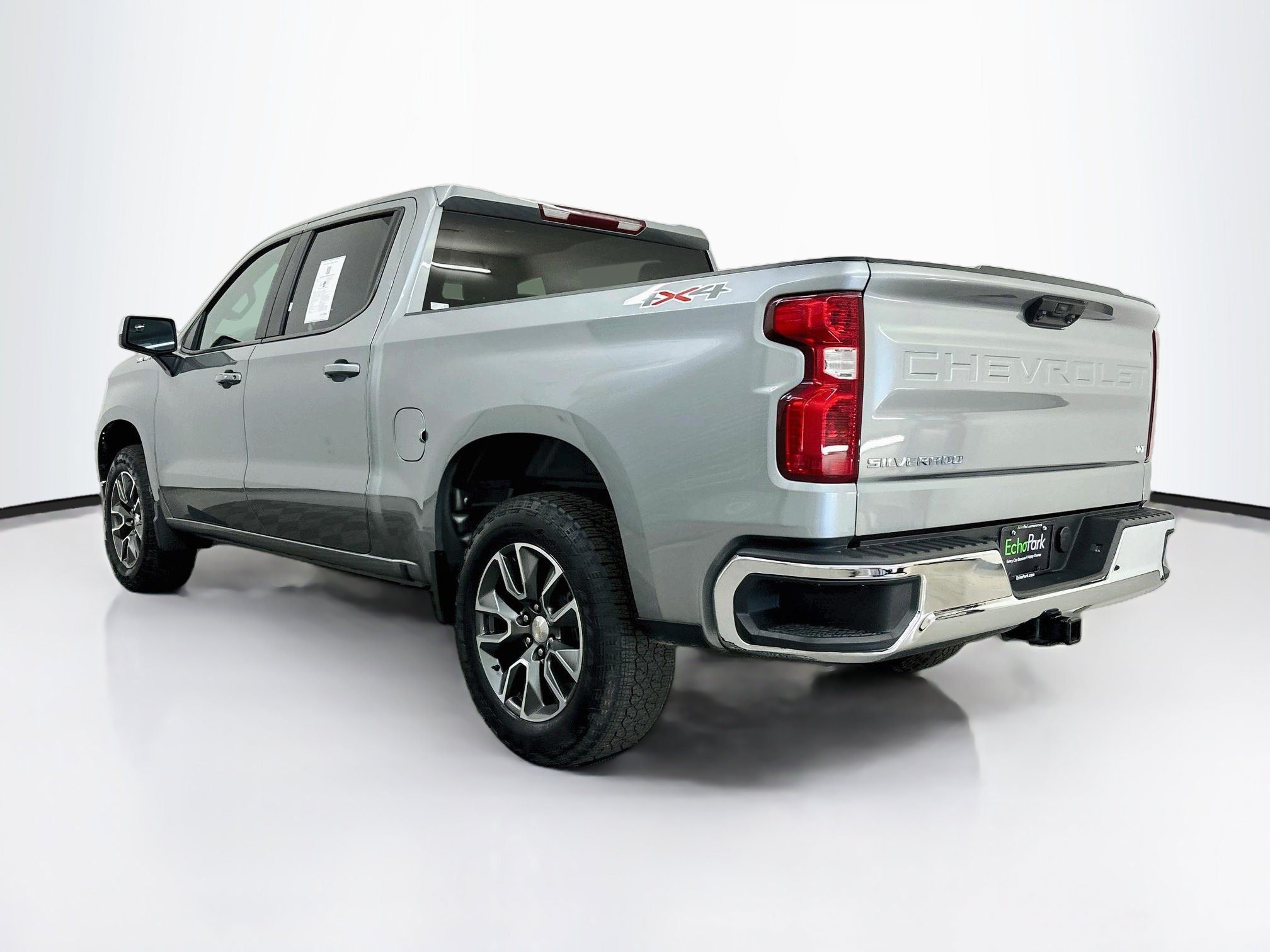 Used 2024 Chevrolet Silverado 1500 LT AWD/4WD image 5