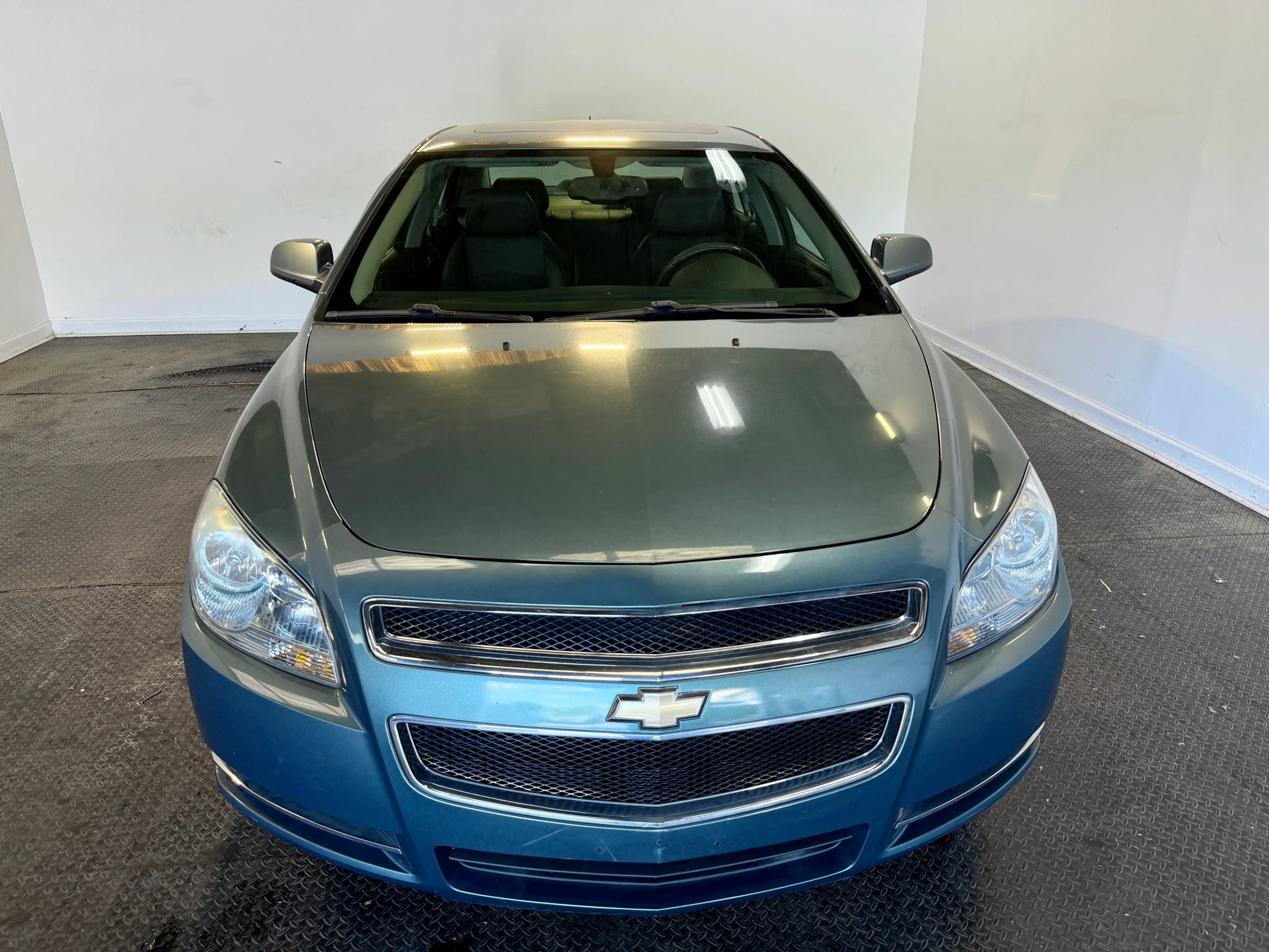 Used 2009 Chevrolet Malibu LT w/ Rear Power Package FWD image 3