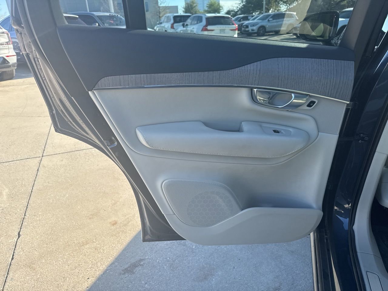 Certified 2023 Volvo XC90 B6 Plus w/ Protection Package Premier image 18