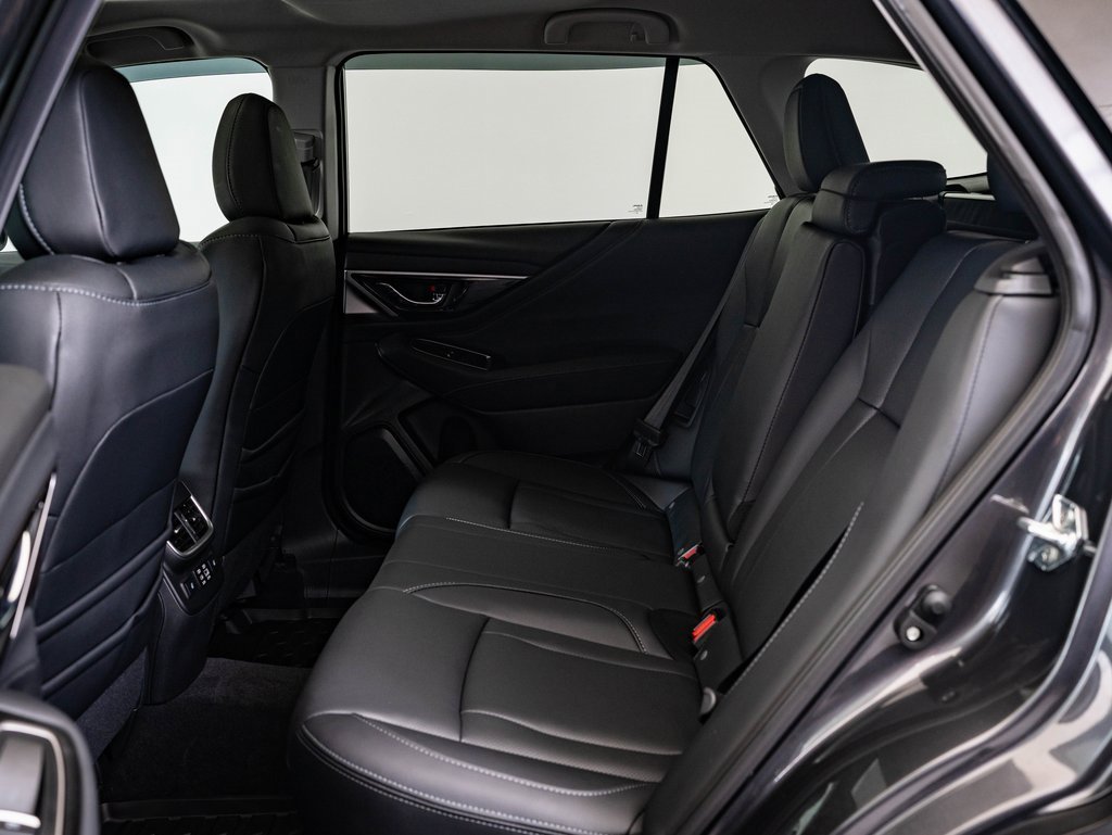 Used 2025 Subaru Outback Touring image 34