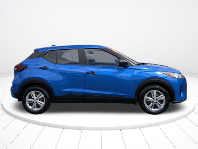 Used 2023 Nissan Kicks S FWD image 2