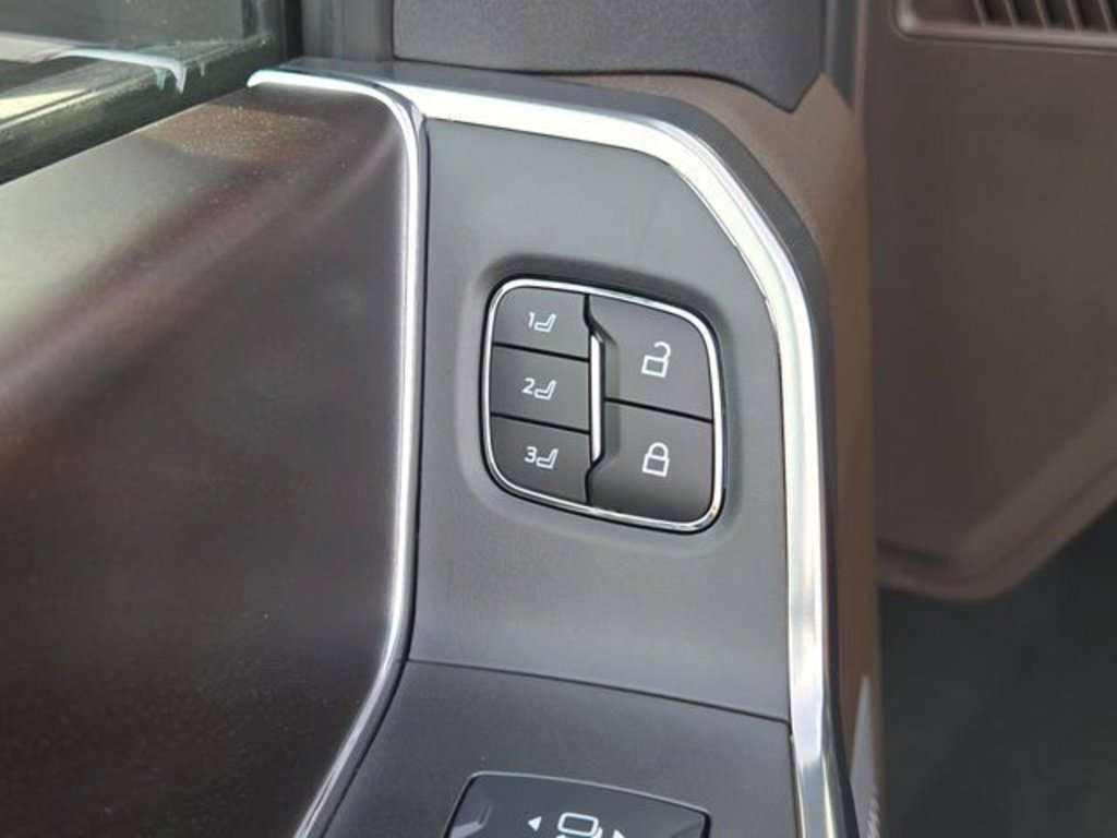 New 2025 Ford F350 King Ranch w/ Tremor Off-Road Package image 17