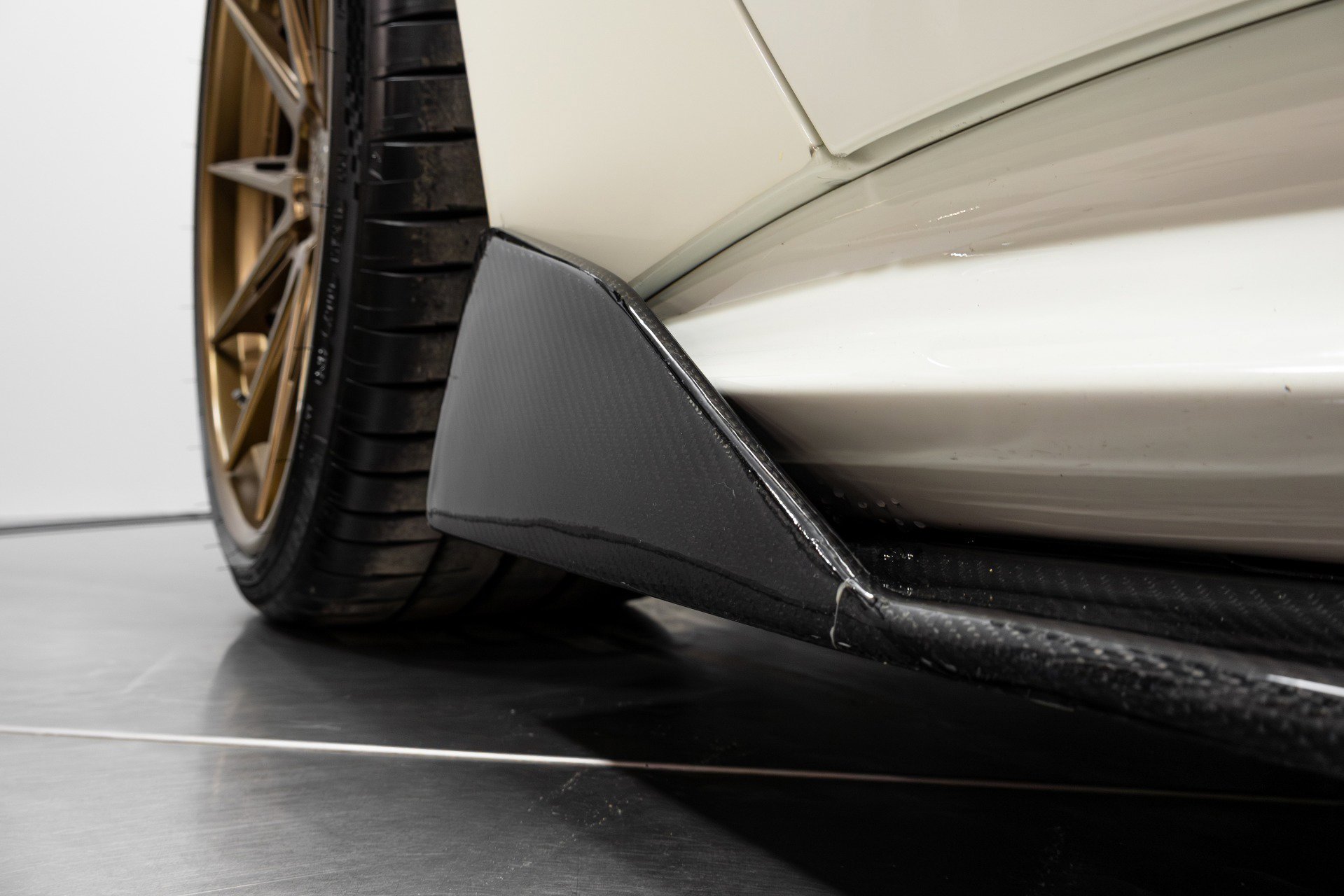 Used 2014 Ferrari F12 Berlinetta image 65