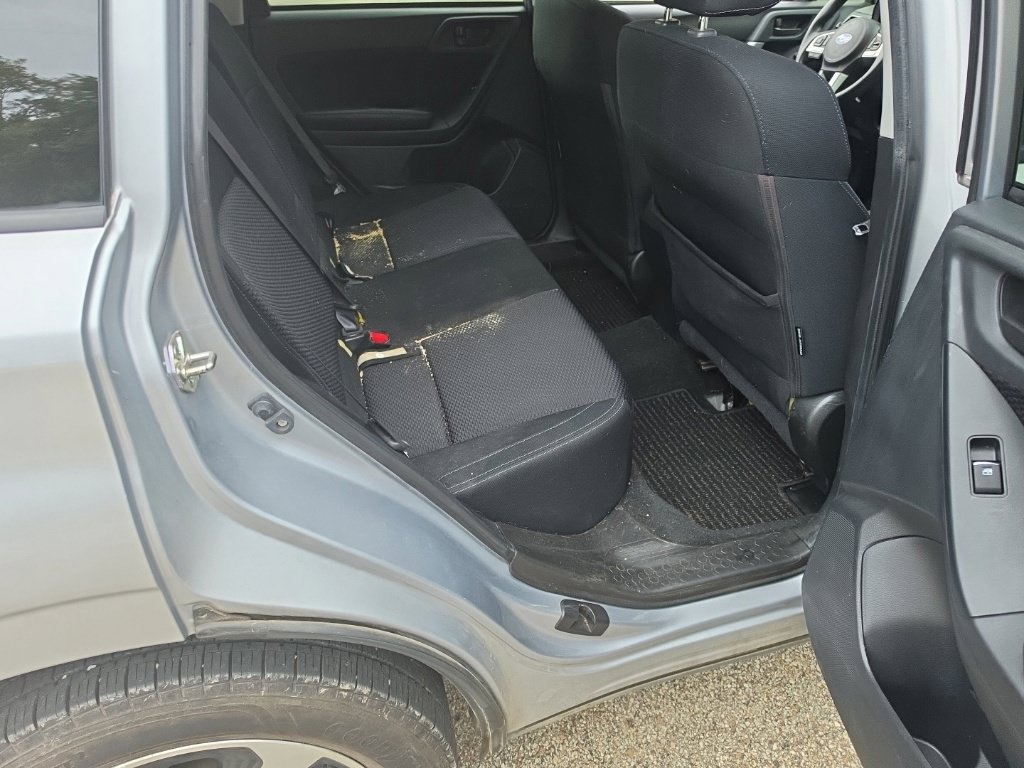 Used 2017 Subaru Forester 2.5i Premium w/ All-Weather Package AWD/4WD image 7