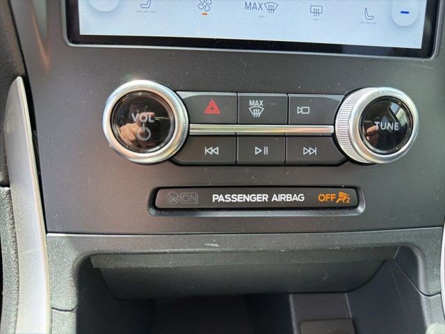 Used 2024 Ford Edge SEL image 18