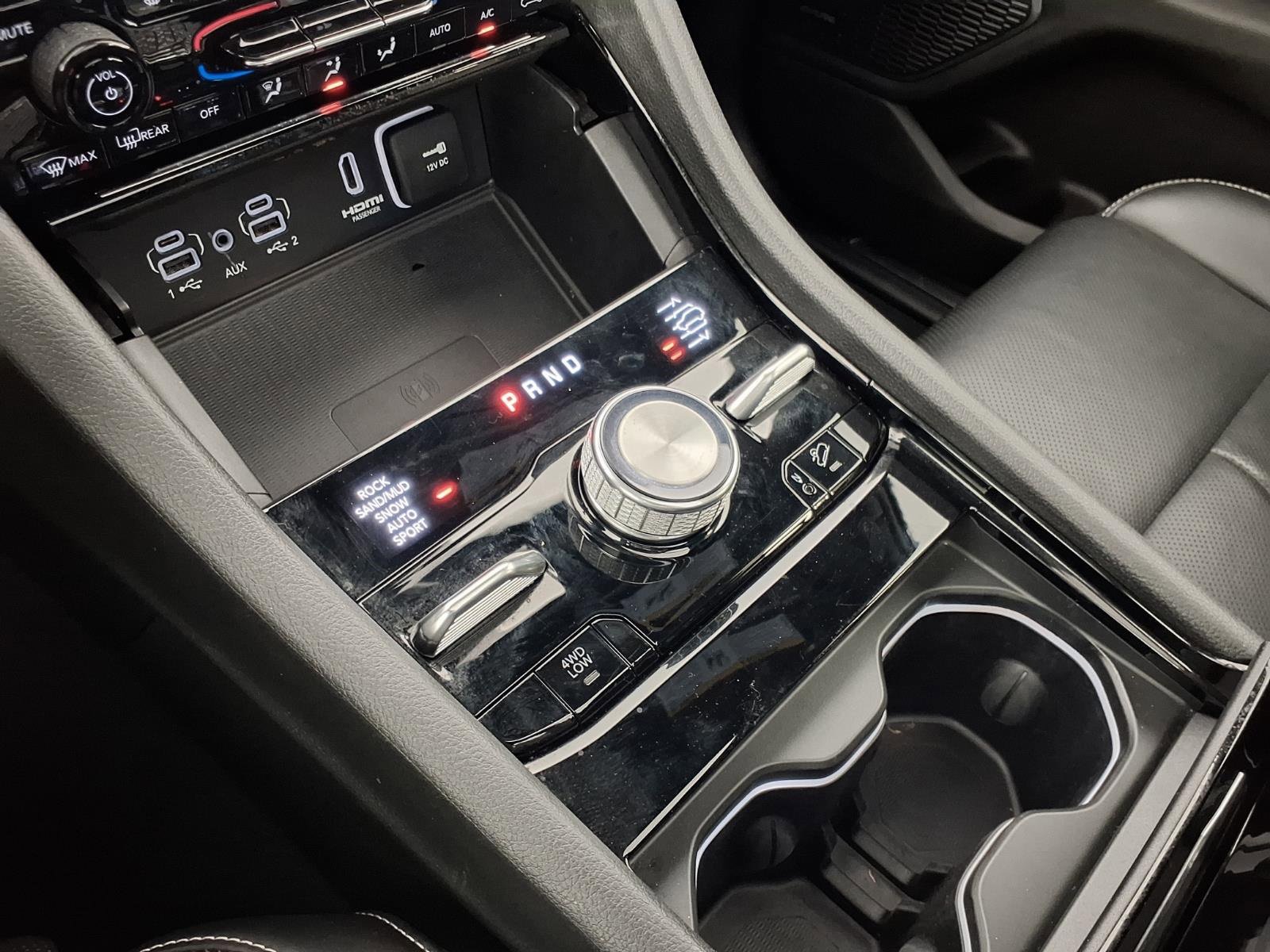 Used 2024 Jeep Grand Cherokee Overland w/ Luxury Tech Group IV image 23