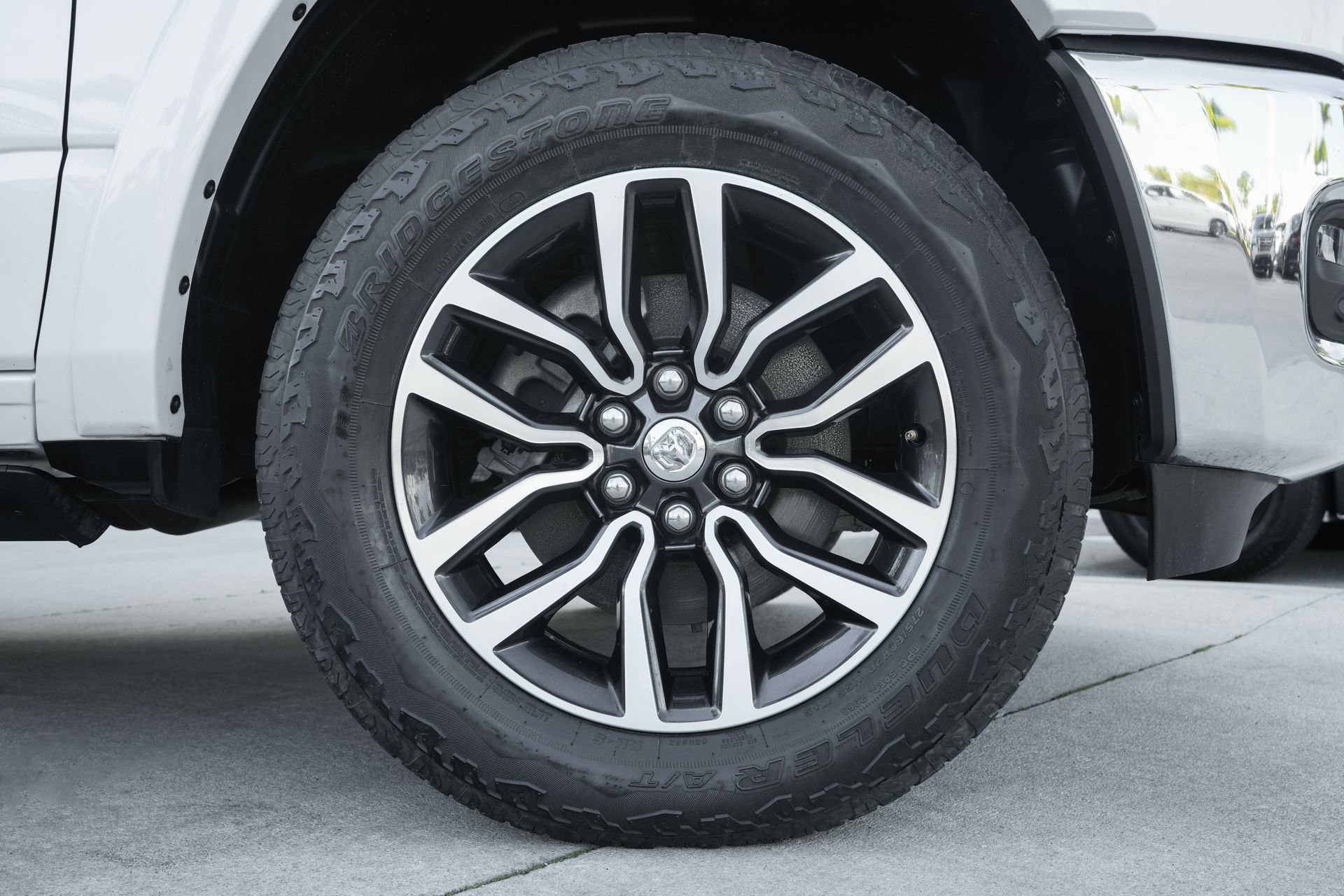 Used 2025 RAM 1500 Limited AWD/4WD image 29