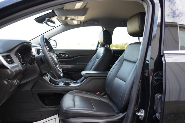 Used 2023 GMC Acadia SLT FWD image 11