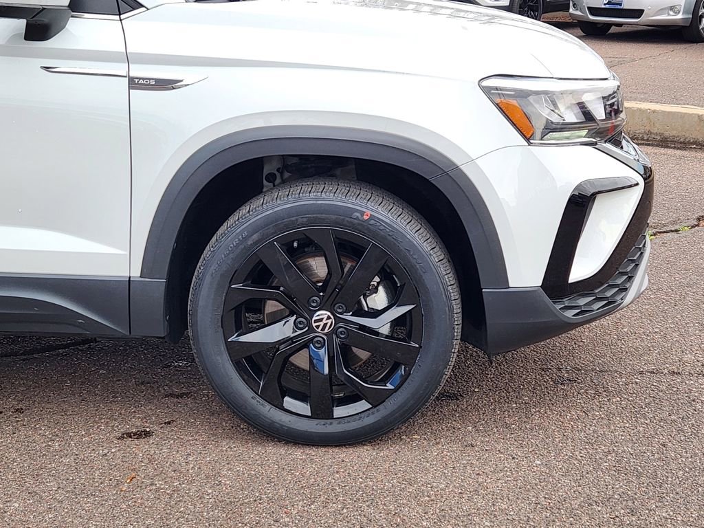 Used 2022 Volkswagen Taos SE image 28