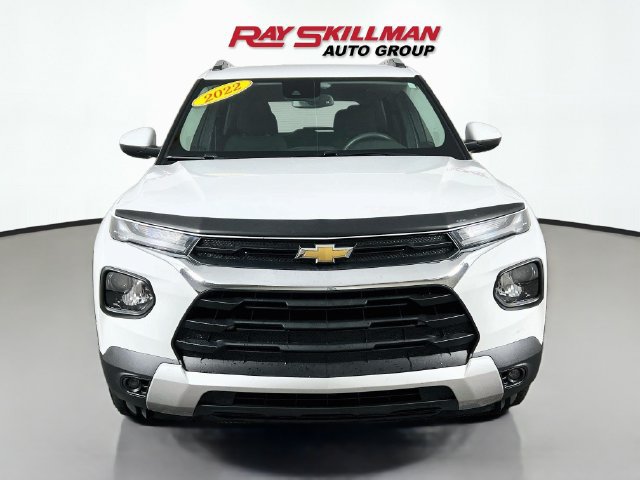 Used 2022 Chevrolet TrailBlazer LT w/ Convenience Package AWD/4WD image 2