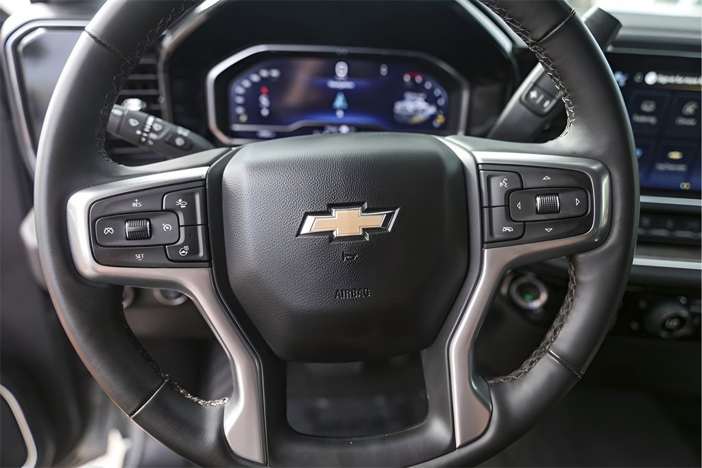 Used 2025 Chevrolet Silverado 2500 LTZ image 15