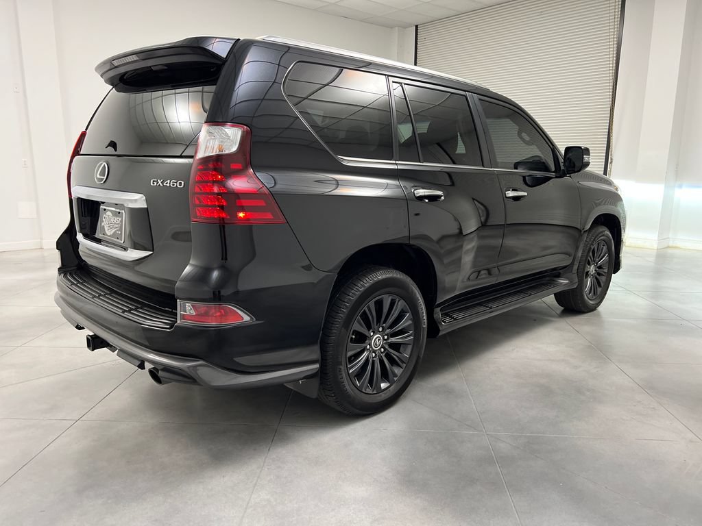 Used 2022 Lexus GX 460 Premium w/ Accessory Package AWD/4WD image 9