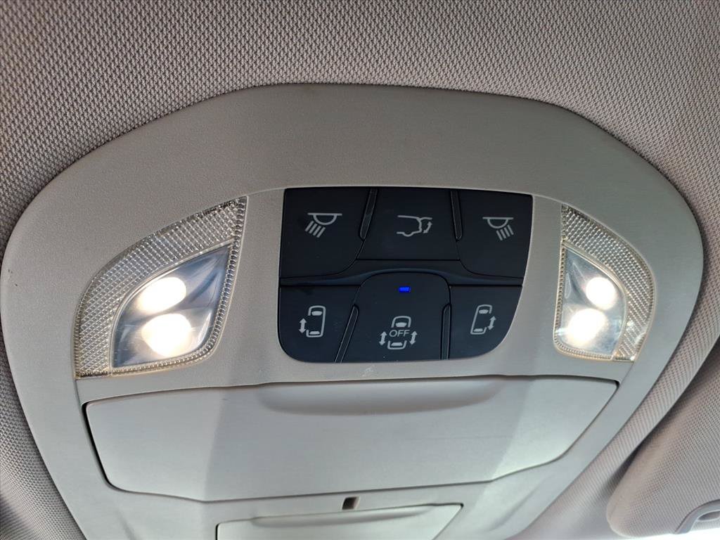 Used 2020 Chrysler Pacifica Touring-L FWD image 22
