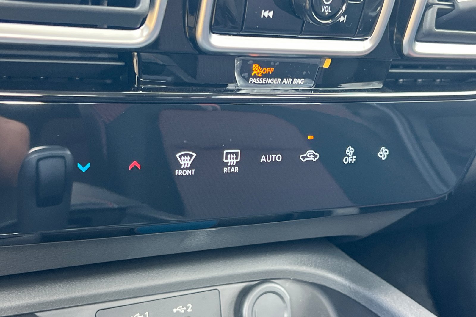 New 2027 Nissan Sentra SR w/ Floor Mat Package FWD image 16