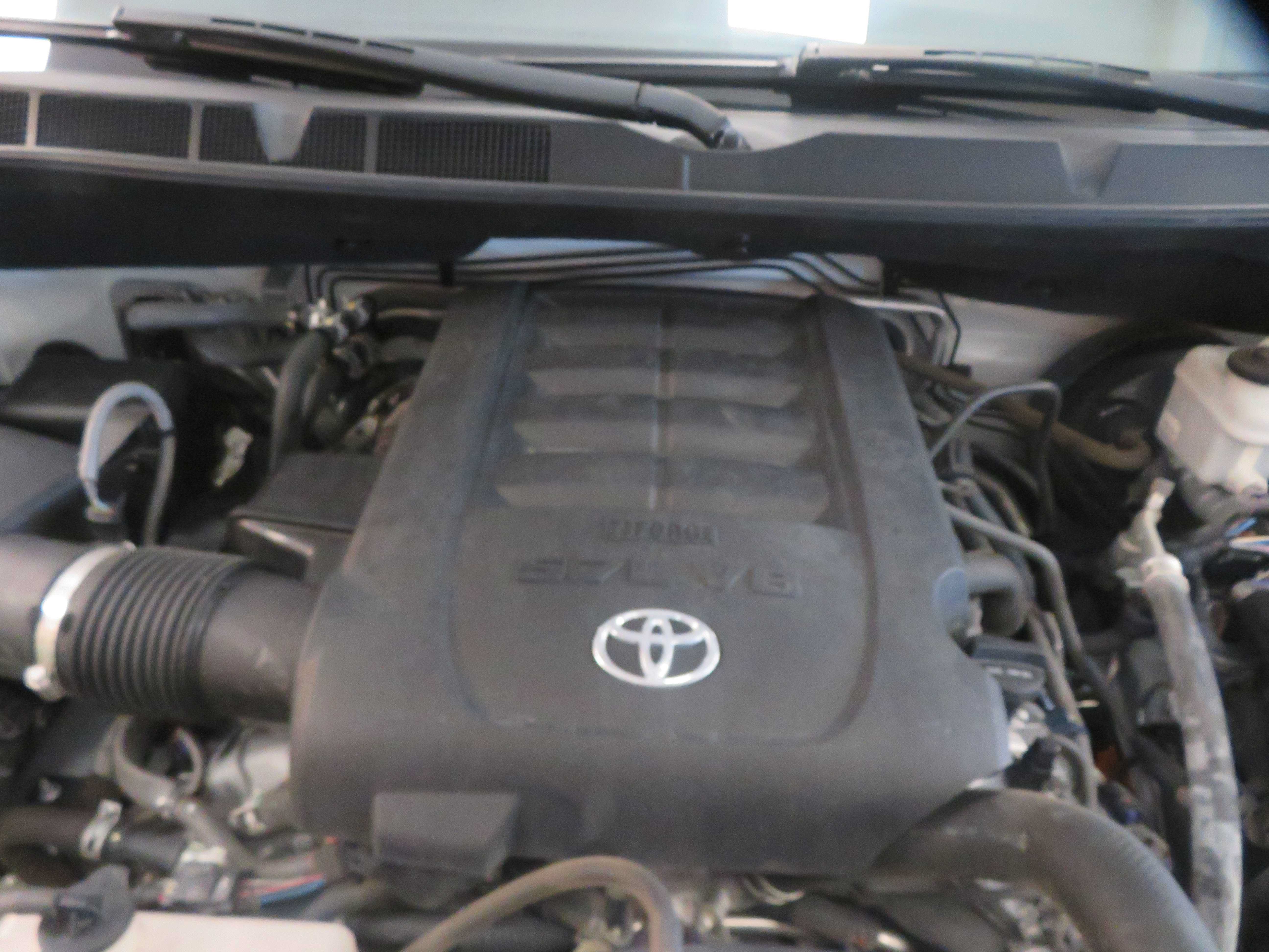 Used 2018 Toyota Sequoia Limited w/ Safety & Convenience Package AWD/4WD image 64