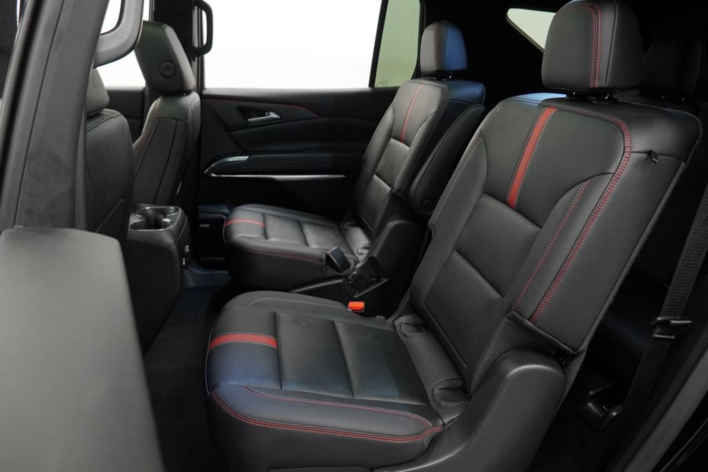 Used 2024 Chevrolet Traverse RS w/ LPO, Floor Liner Package AWD/4WD image 13