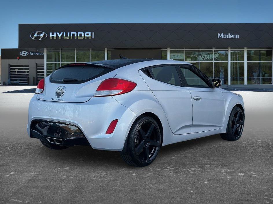 Used 2017 Hyundai Veloster Value Edition FWD image 5