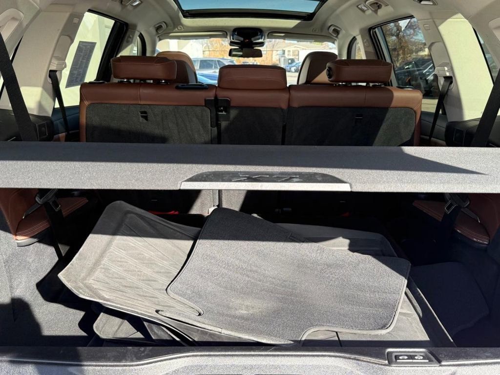 Used 2023 BMW X7 xDrive40i w/ Premium Package image 5