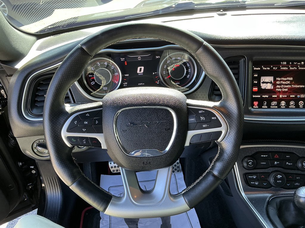 Used 2015 Dodge Challenger SRT RWD image 15