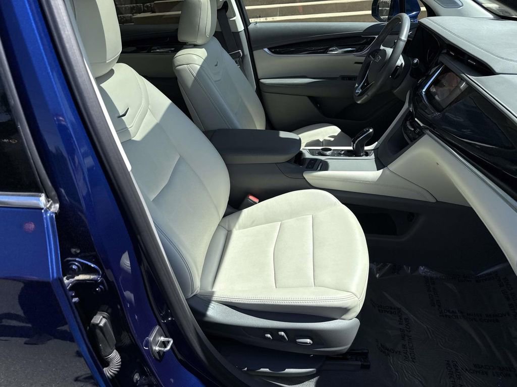 Used 2024 Cadillac XT6 Premium Luxury AWD/4WD image 7