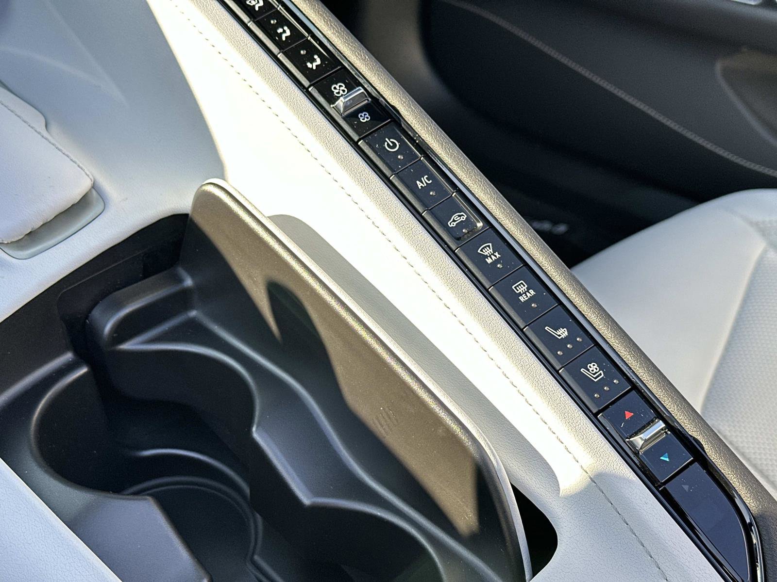 Used 2025 Chevrolet Corvette E-Ray image 33