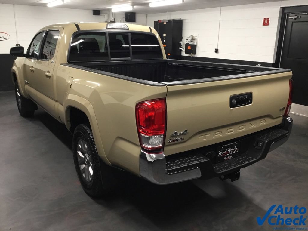 Used 2016 Toyota Tacoma SR5 w/ SR5 Appearance Package (SN) AWD/4WD image 7