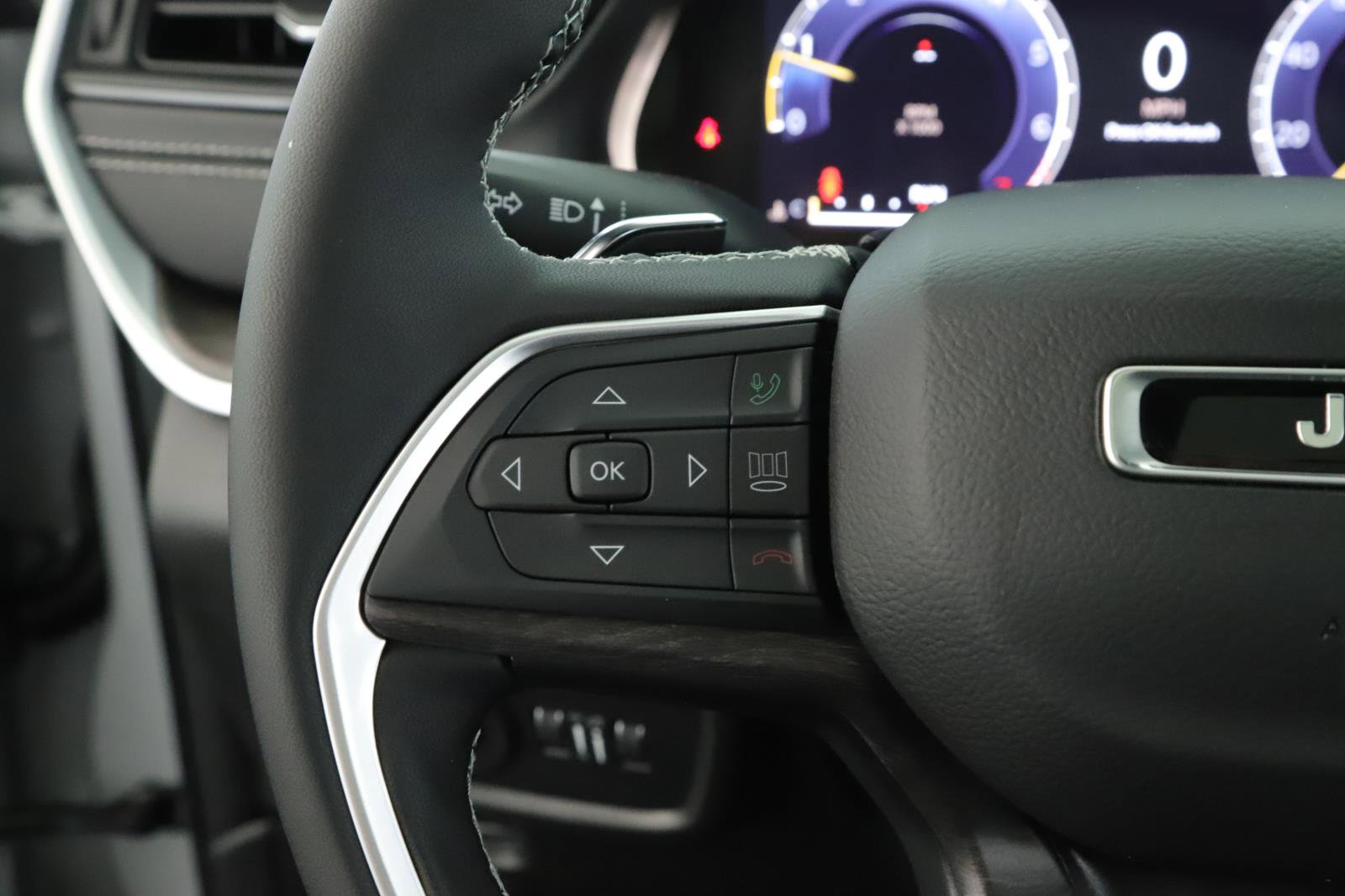 New 2026 Jeep Grand Cherokee Limited w/ Limited Altitude Package image 8