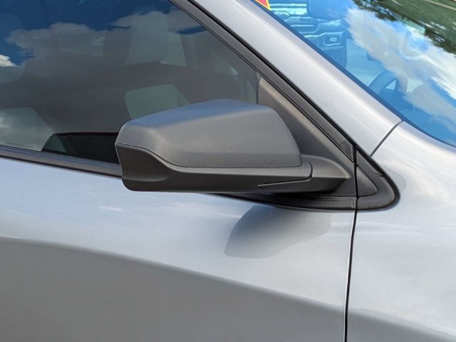 Used 2023 Chevrolet Equinox LS FWD image 12