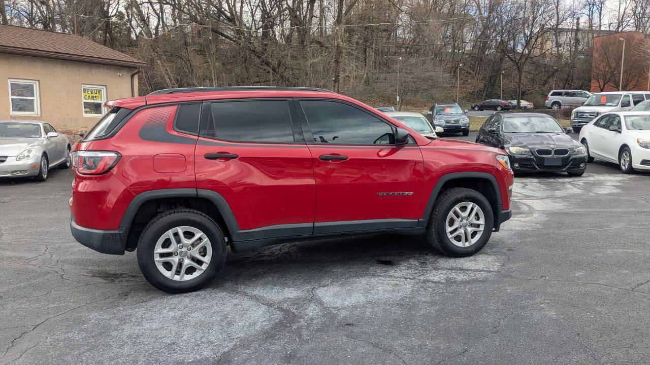 Used 2018 Jeep Compass Sport w/ Mopar Graphics Package AWD/4WD image 7