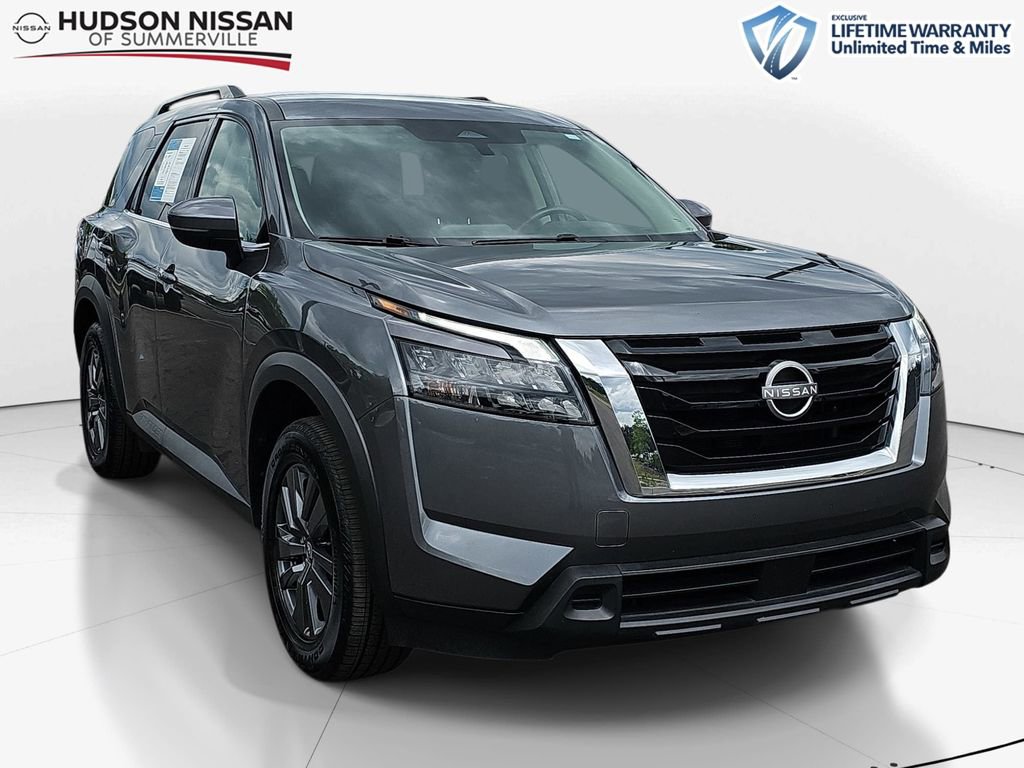 Used 2024 Nissan Pathfinder SV
