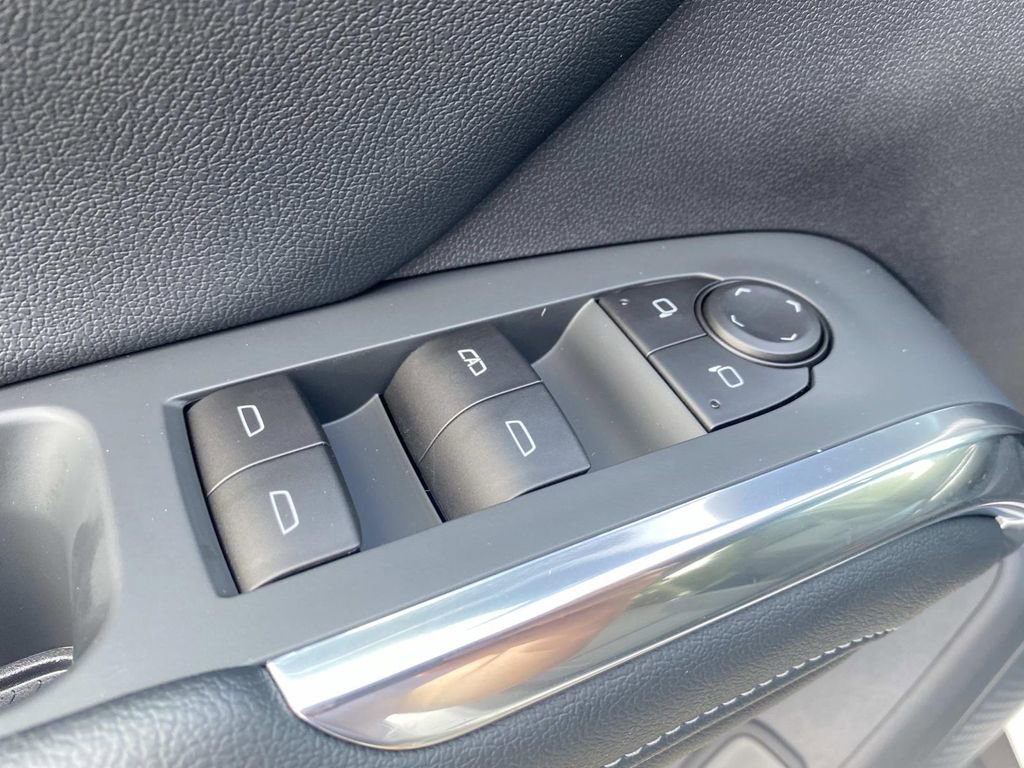 New 2026 Chevrolet Traverse LT w/ LPO, Floor Liner Package image 17