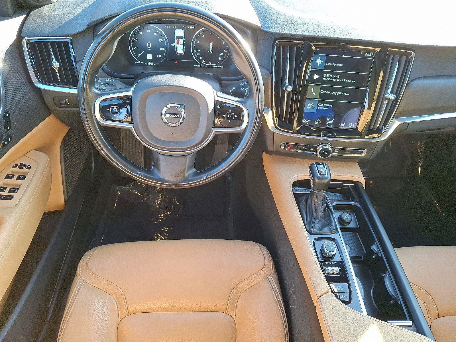 Used 2018 Volvo V90 T5 Cross Country w/ Convenience Package image 12