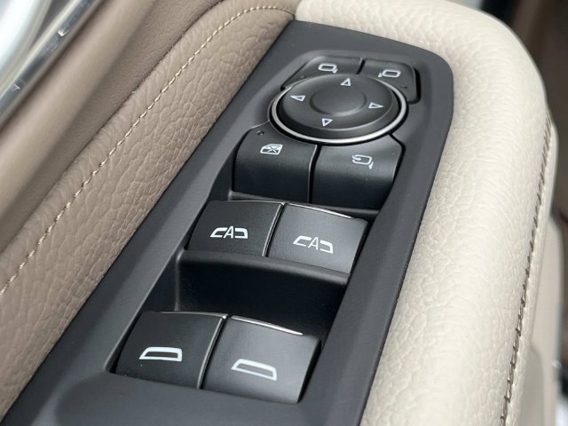 Used 2024 GMC Yukon Denali AWD/4WD image 33