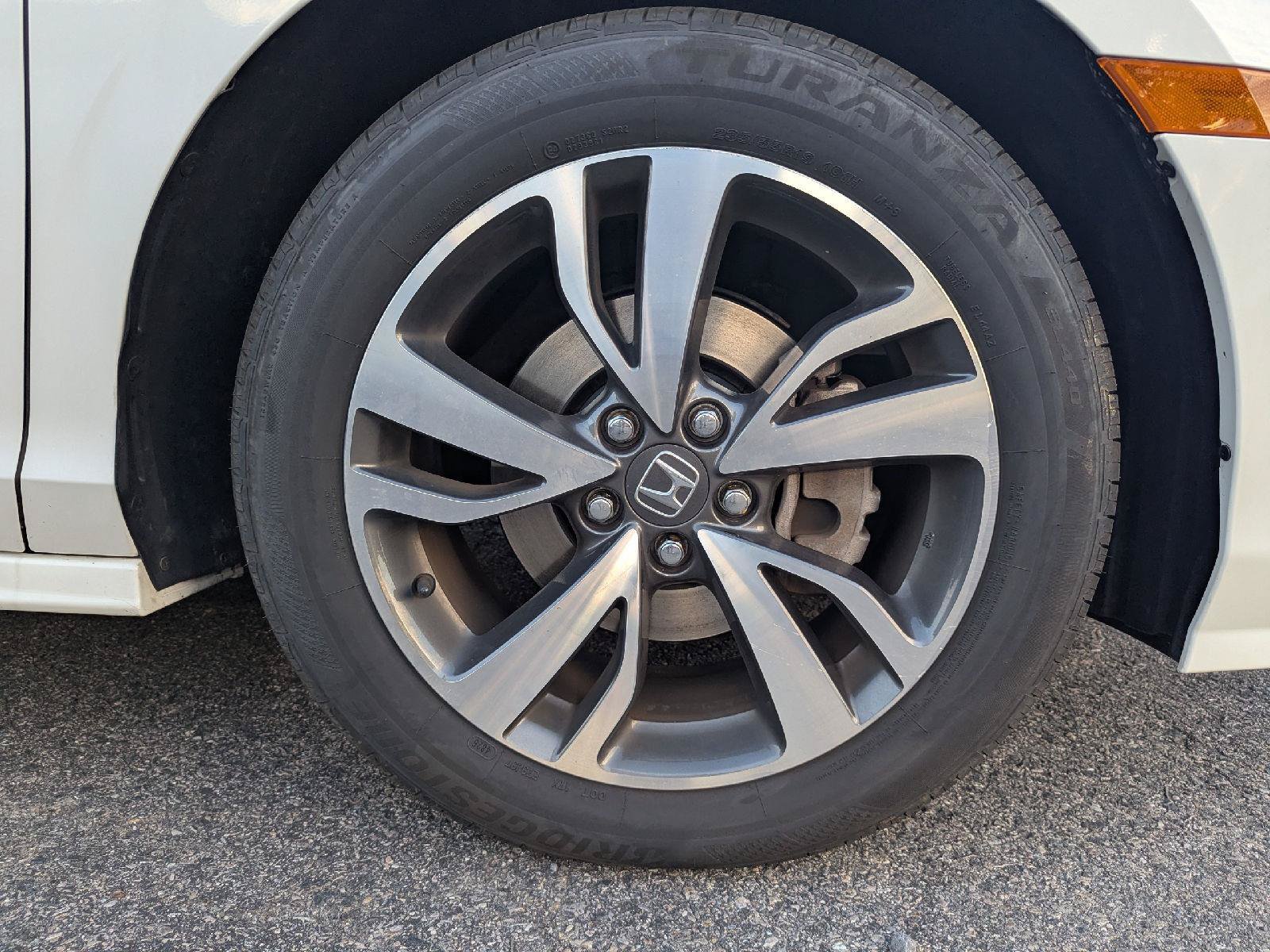 Used 2023 Honda Odyssey Touring image 9