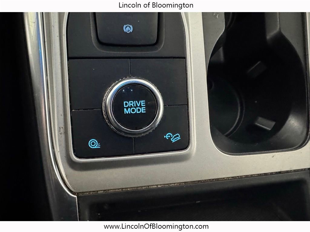 Used 2022 Ford Explorer XLT w/ Equipment Group 202A AWD/4WD image 72
