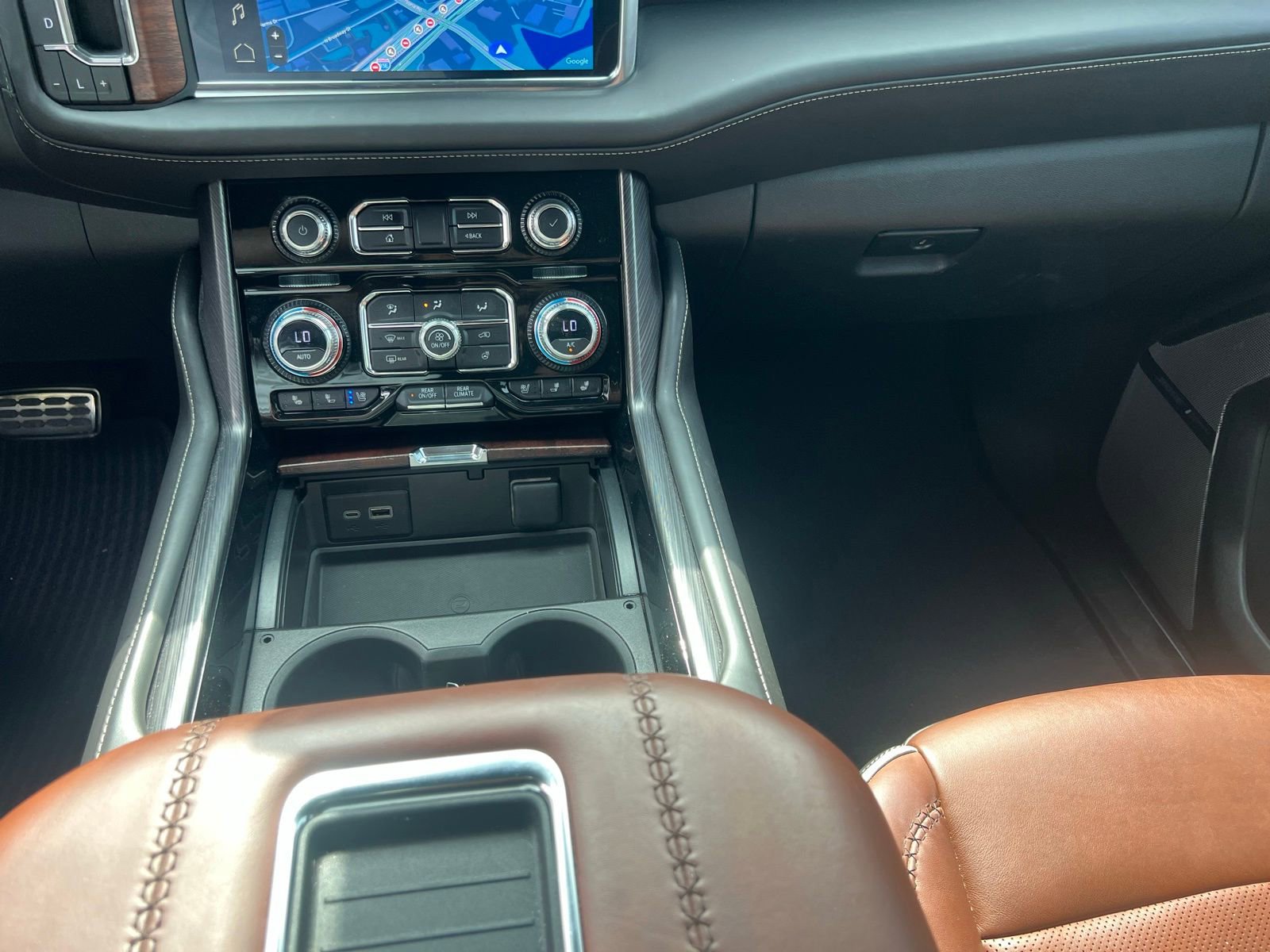 Used 2023 GMC Yukon Denali Ultimate AWD/4WD image 39