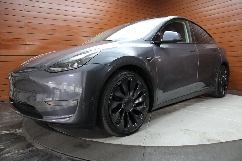 Used 2023 Tesla Model Y Performance AWD/4WD image 34