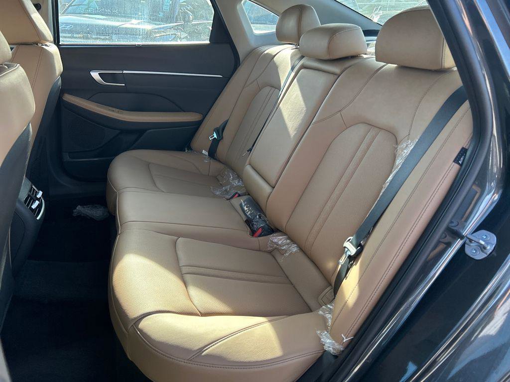 New 2026 Hyundai Sonata Limited image 21