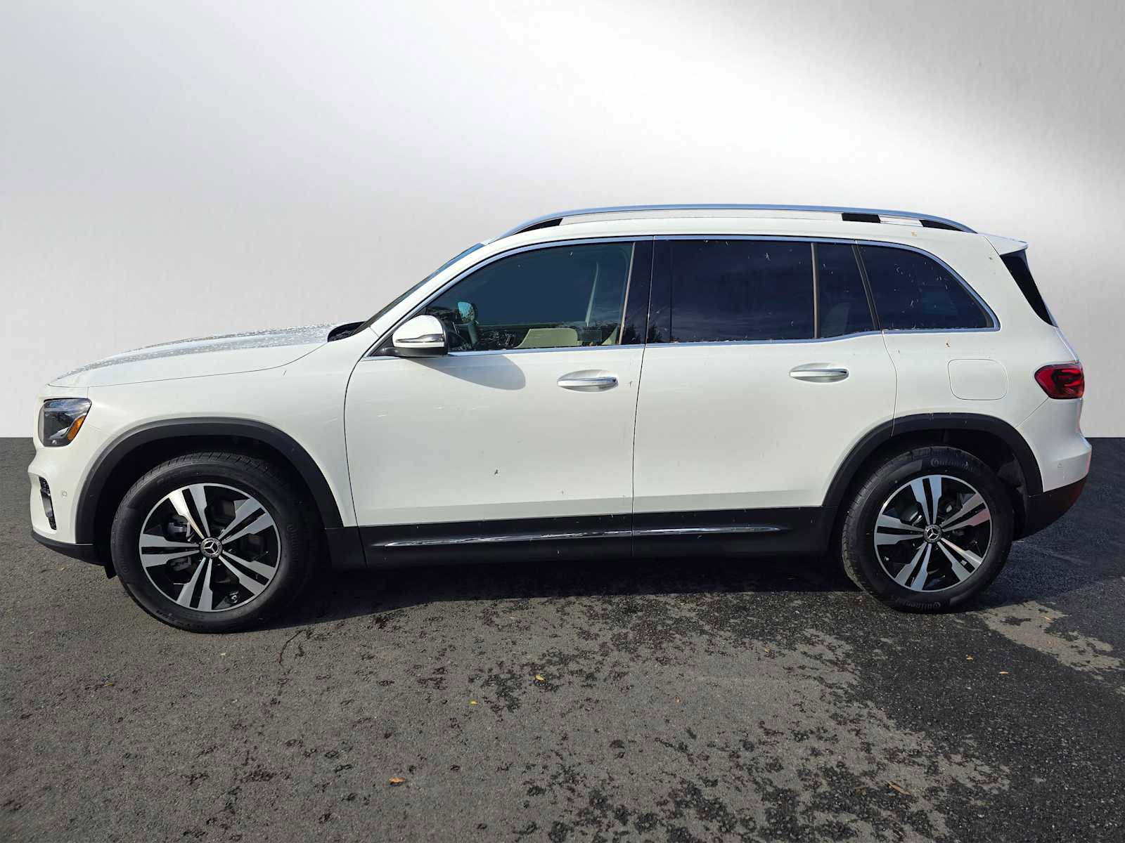 Used 2025 Mercedes-Benz GLB 250 image 7