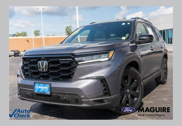 Used 2025 Honda Pilot Black Edition image 1